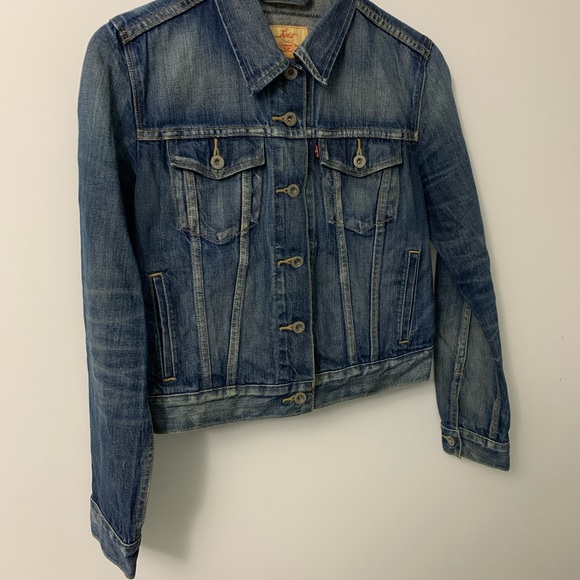 Womens Levi’s Jacket with moon back patches - Picture 3 of 4